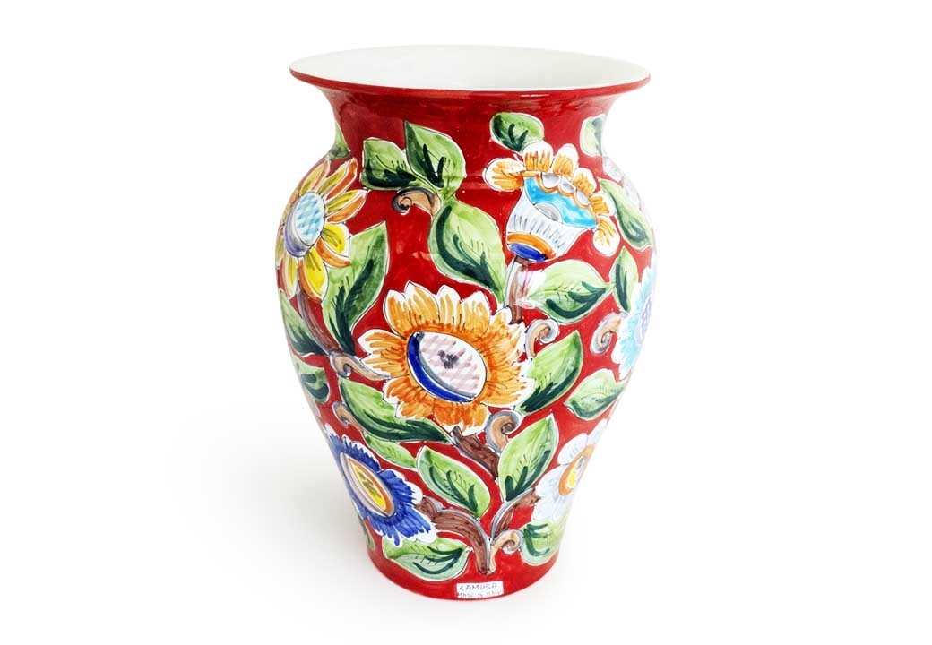 Vaso vermelho com flores